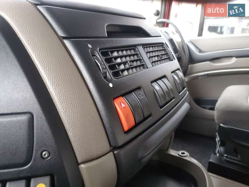 Тягач DAF XF 105 2012 в Ровно