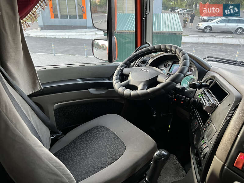 Тягач DAF XF 105 2007 в Ровно