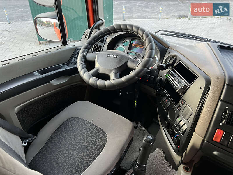 Тягач DAF XF 105 2007 в Ровно