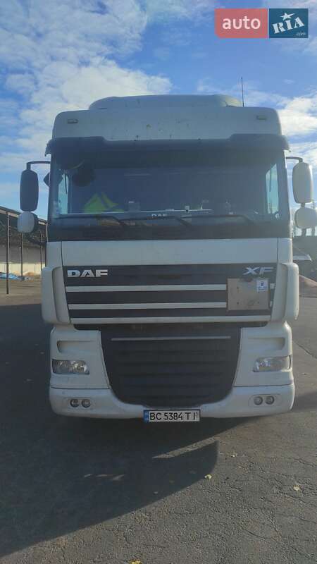 Тягач DAF XF 105 2011 в Львове