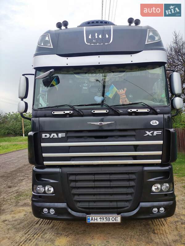 Тягач DAF XF 105 2008 в Каменском