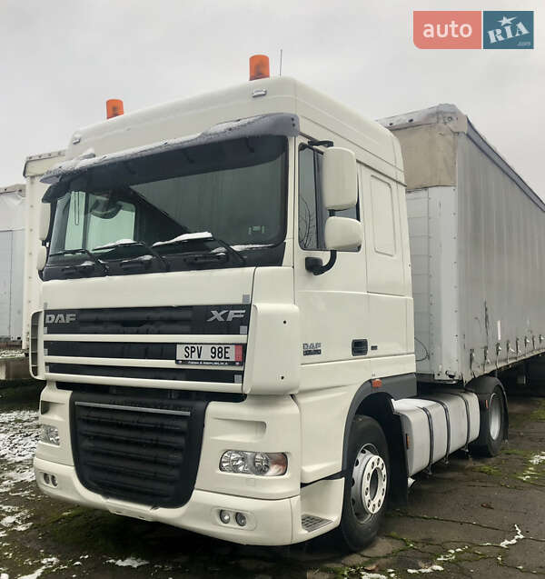 Тягач DAF XF 105 2012 в Чернівцях