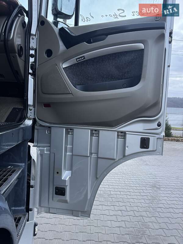 Тягач DAF XF 105 2006 в Могилев-Подольске