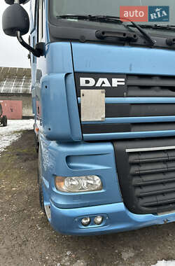 Тягач DAF XF 105 2011 в 