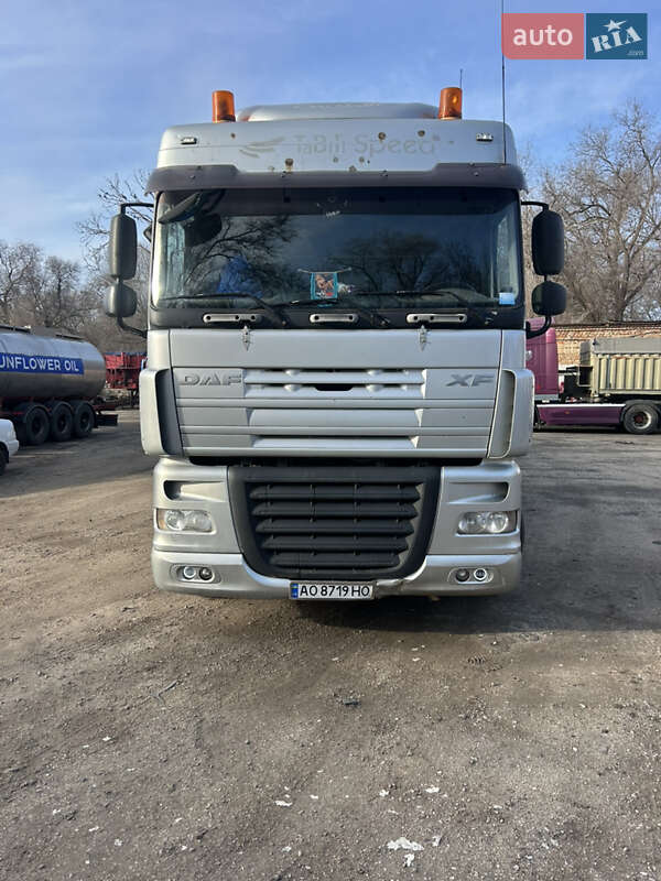 Тягач DAF XF 105 2007 в 
