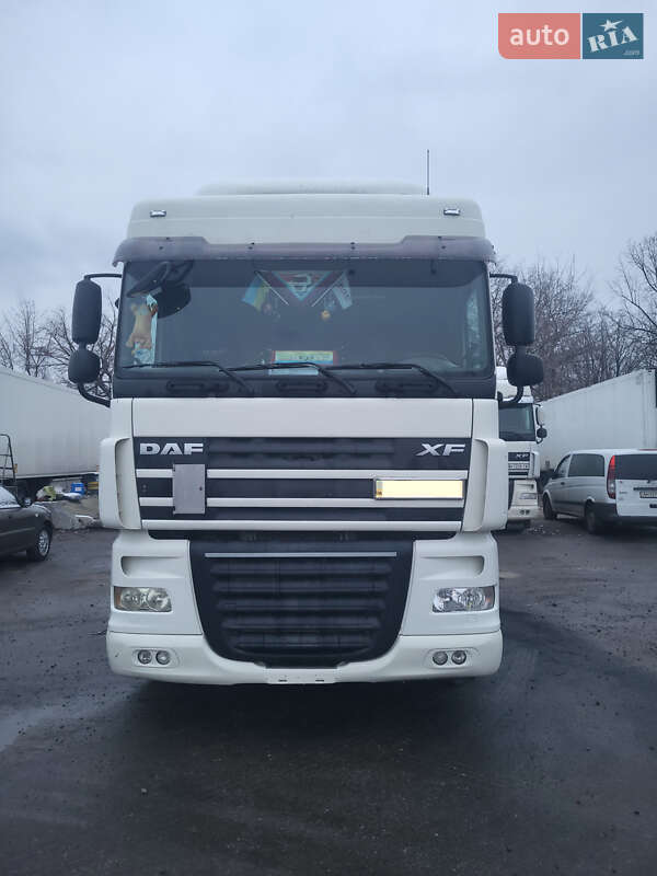 Тягач DAF XF 105 2010 в 