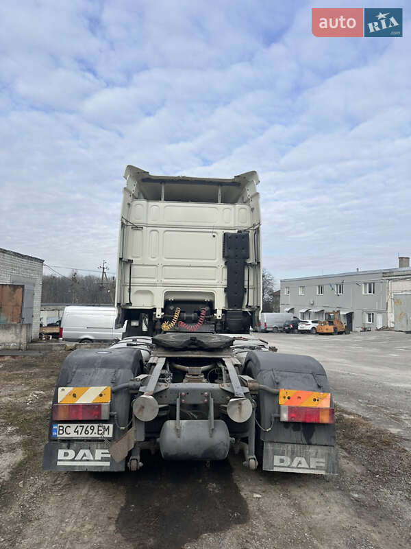 Тягач DAF XF 105 2011 в Городке