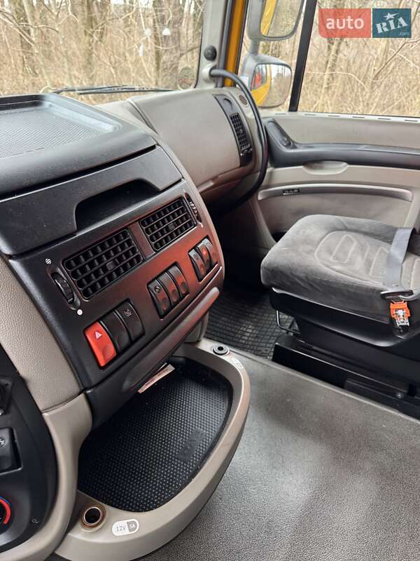 Тягач DAF XF 105 2011 в Львове