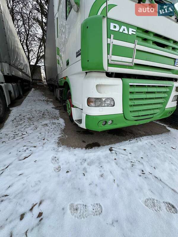 Тягач DAF XF 105 2010 в Львове