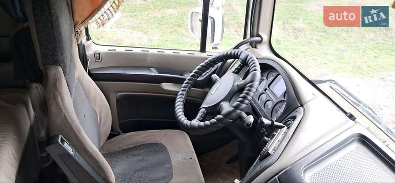 Тягач DAF XF 105 2009 в Новом Буге