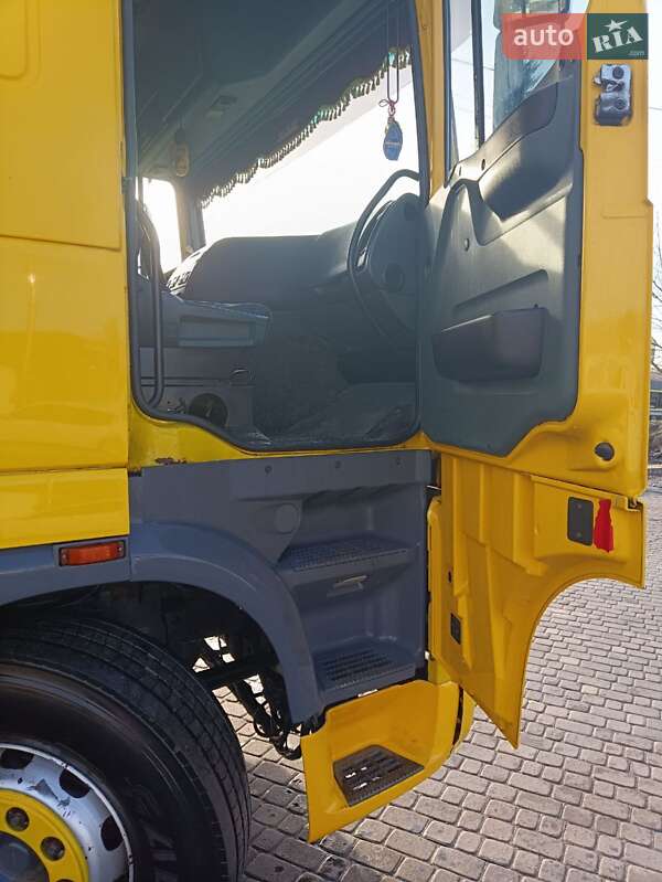 Тягач DAF XF 105 2004 в Любарі