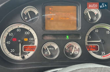 Тягач DAF XF 105 2010 в 