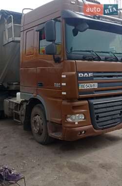 Тягач DAF XF 105 2010 в 