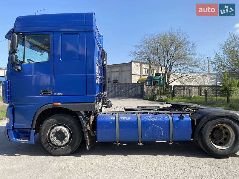 Тягач DAF XF 105 2010 в Днепре