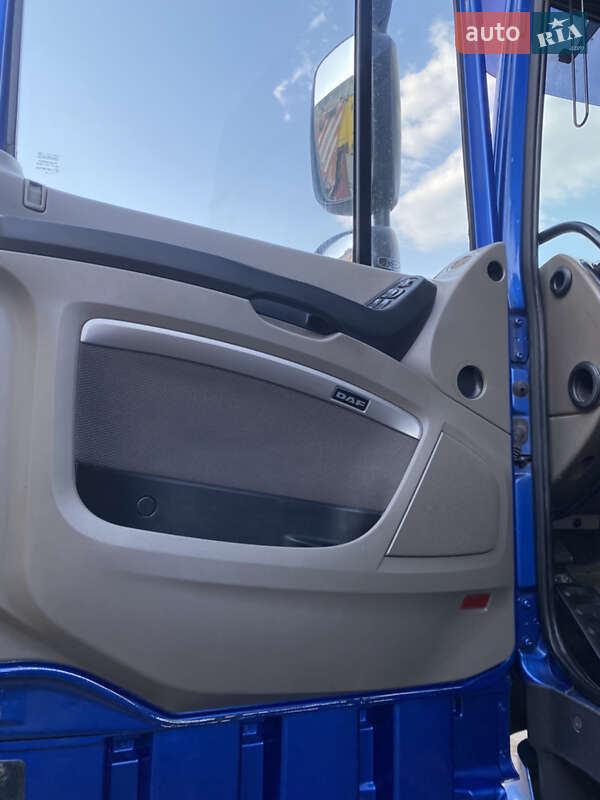 Тягач DAF XF 105 2010 в Днепре