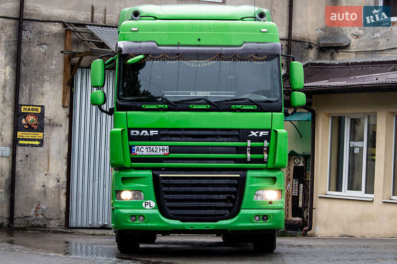 Тягач DAF XF 105 2012 в Львове