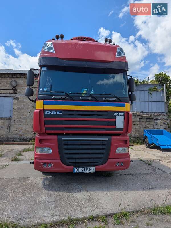 Тягач DAF XF 105 2008 в Одессе