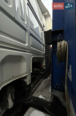 Тентований DAF XF 105 2010 в 
