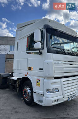 Тягач DAF XF 105 2011 в 