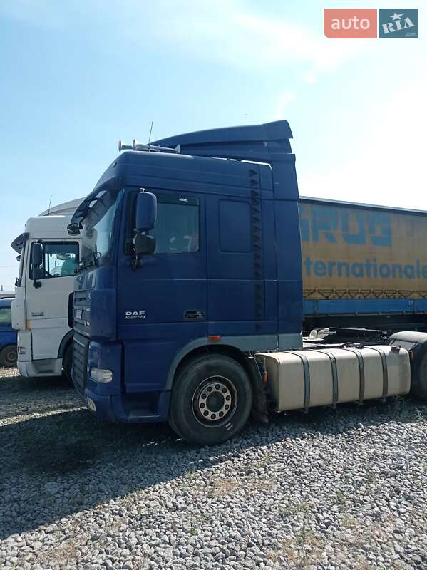 Тягач DAF XF 105 2011 в Киеве