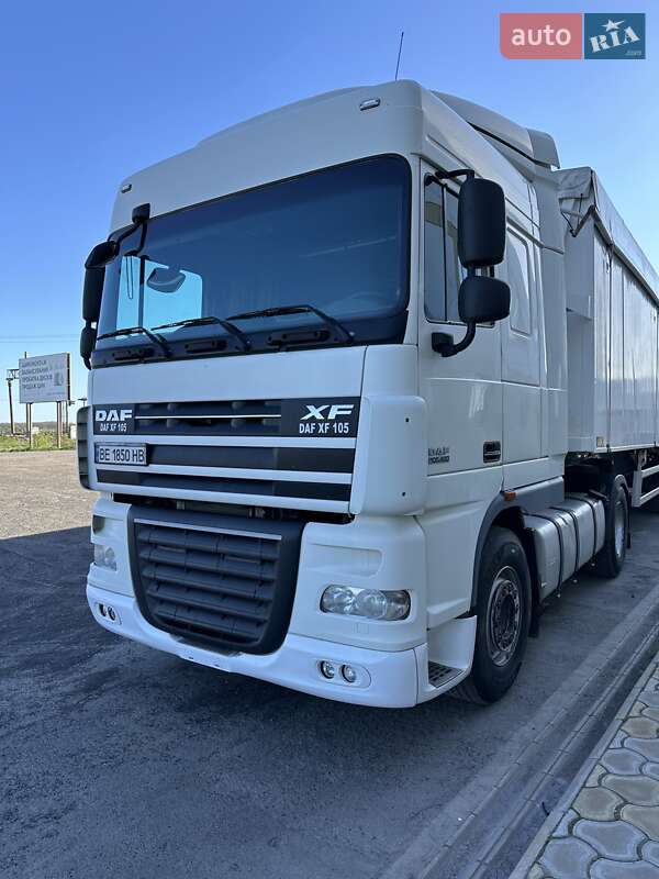 Тягач DAF XF 105 2012 в 