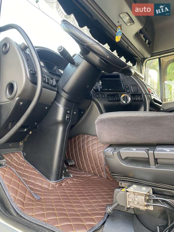 Тягач DAF XF 105 2013 в Киеве