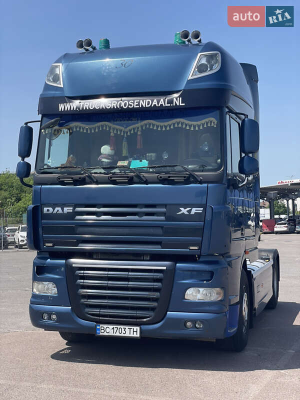 Тягач DAF XF 105 2010 в 
