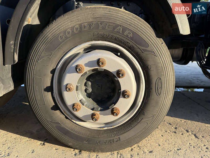 Тягач DAF XF 105 2012 в Бучачі