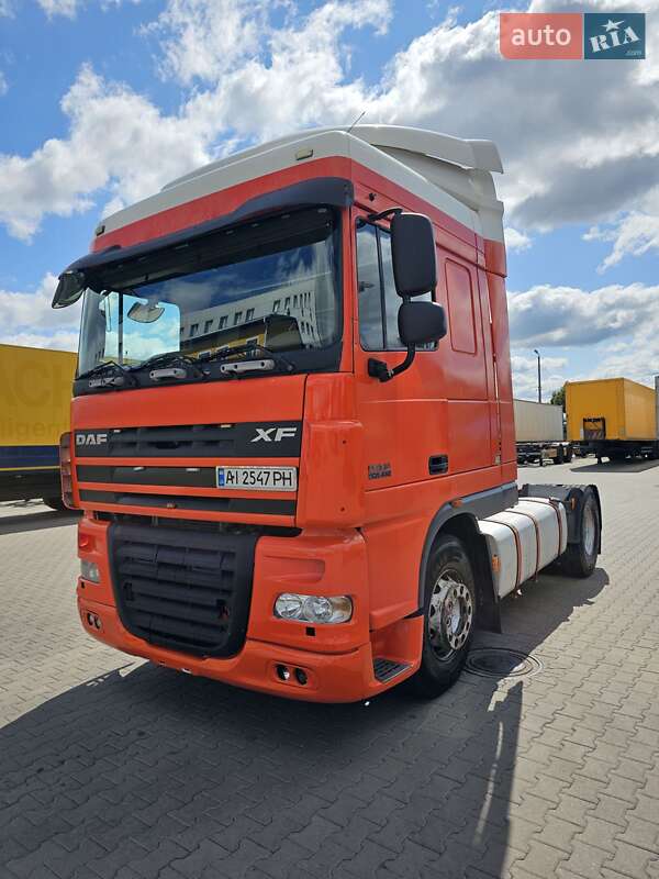 Тягач DAF XF 105 2007 в Вишневому