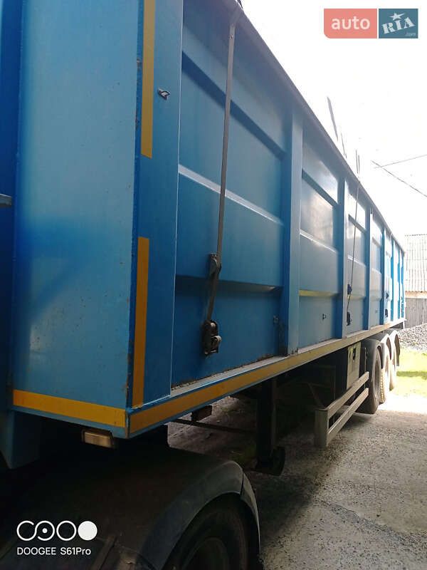 Тягач DAF XF 105 2009 в Лановцах