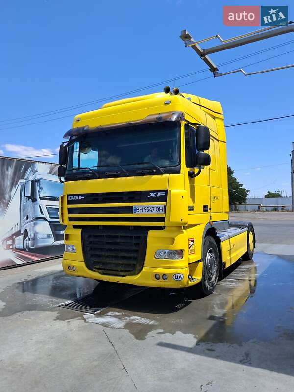 Тягач DAF XF 105 2008 в Одессе