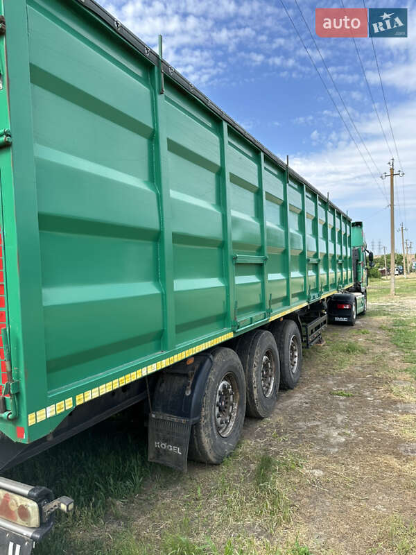 Тягач DAF XF 105 2013 в Березанке