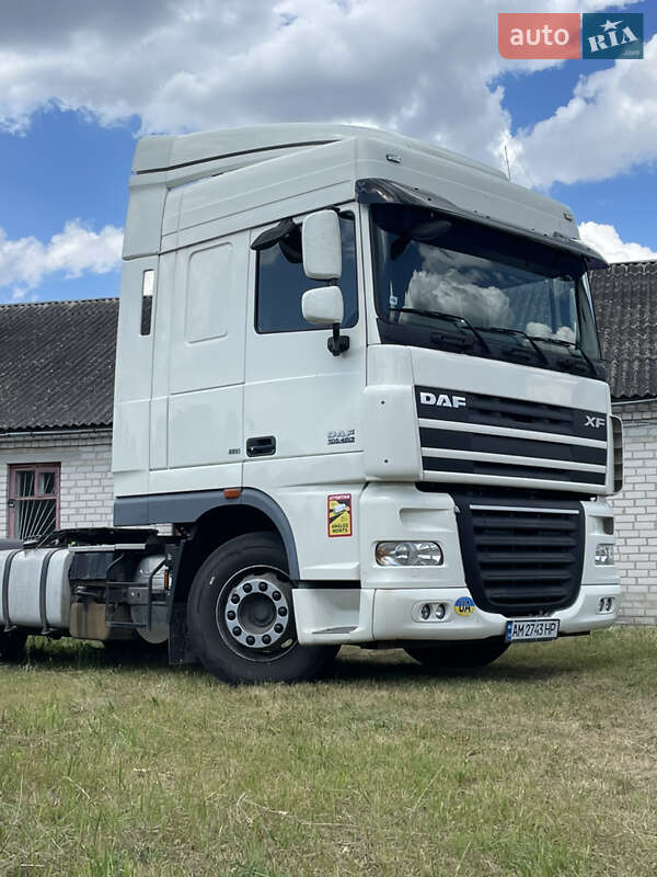 Тягач DAF XF 105 2011 в Полонному