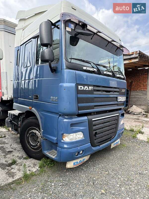 Грузовой фургон DAF XF 105 2009 в Народичах