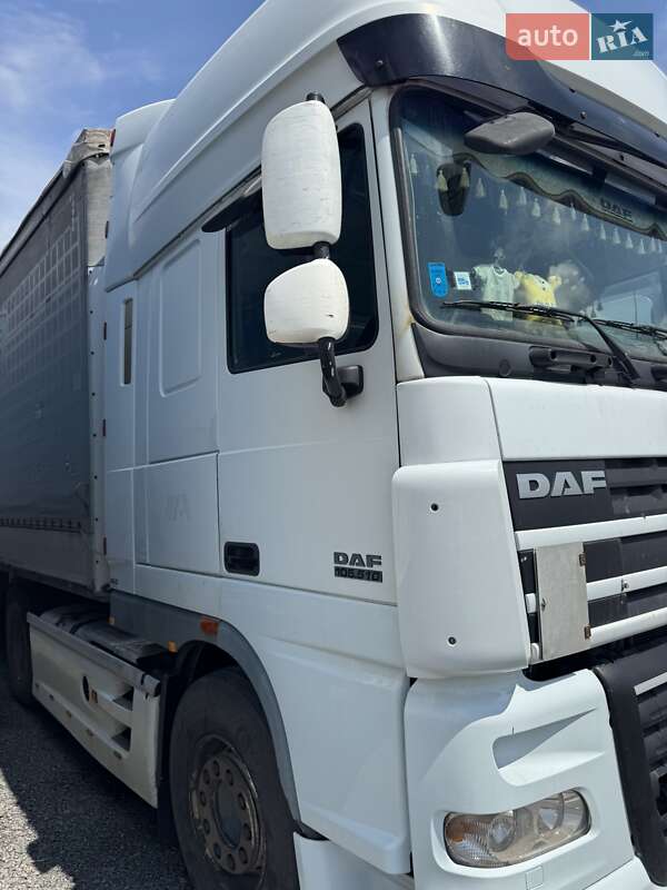 Тягач DAF XF 105 2011 в Ужгороді