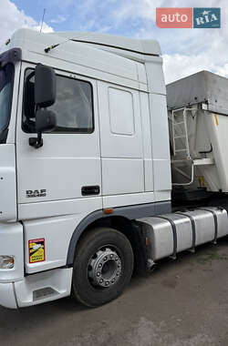 Тягач DAF XF 105 2011 в 