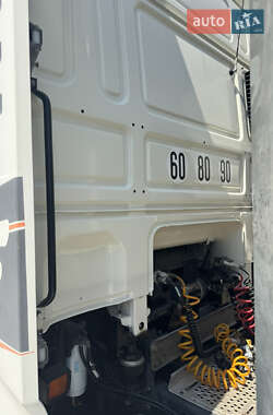 Тягач DAF XF 105 2011 в 