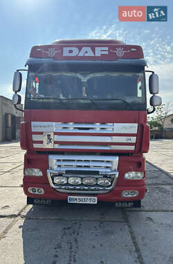 Тягач DAF XF 105 2011 в 