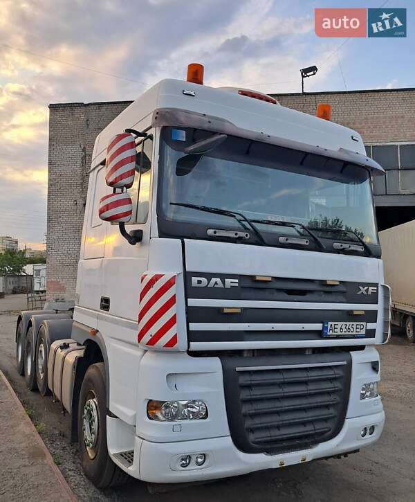 Тягач DAF XF 105 2005 в Днепре
