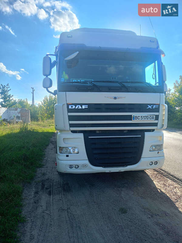 Тягач DAF XF 105 2012 в 