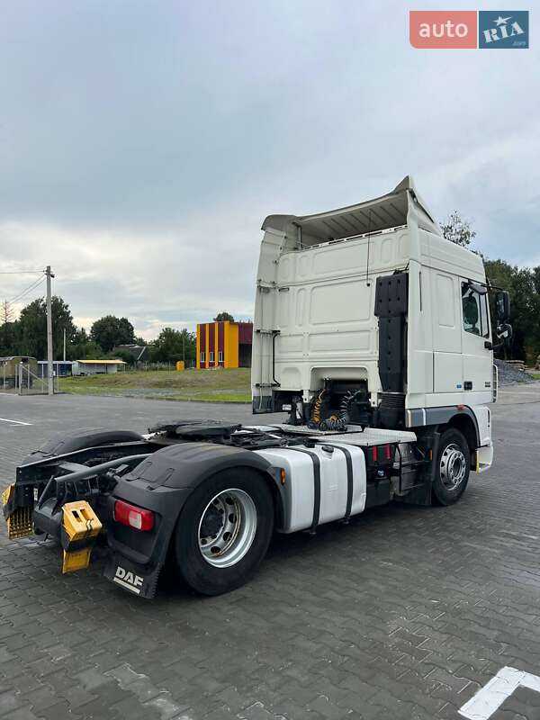 Тягач DAF XF 105 2013 в Ровно