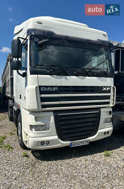 Тягач DAF XF 105 2012 в 
