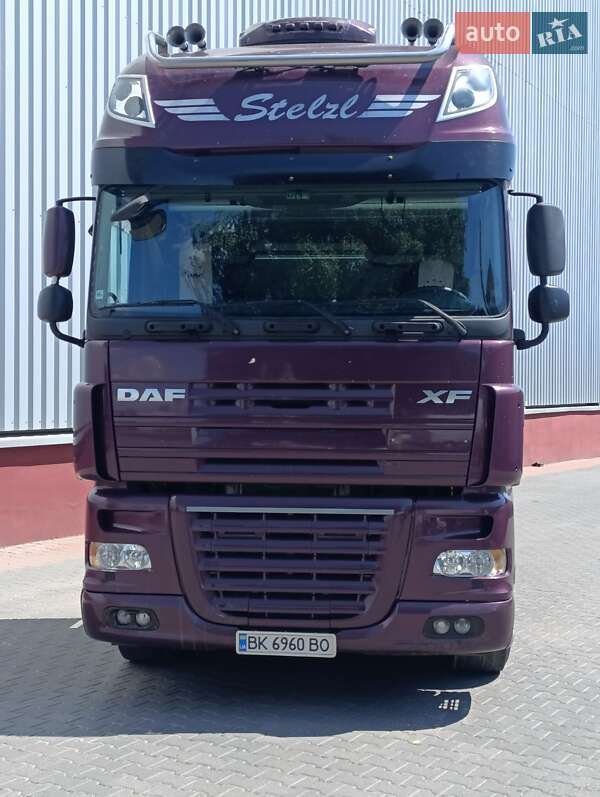 Тягач DAF XF 105 2011 в 