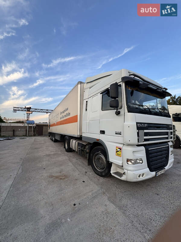Тягач DAF XF 105 2011 в Днепре