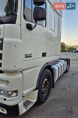 Тягач DAF XF 105 2009 в Каменец-Подольском