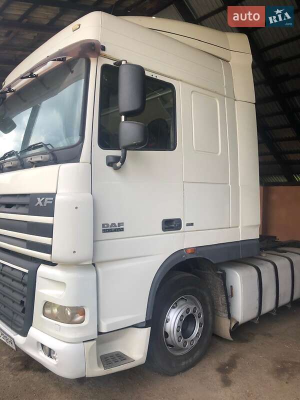 Тягач DAF XF 105 2008 в Ужгороде