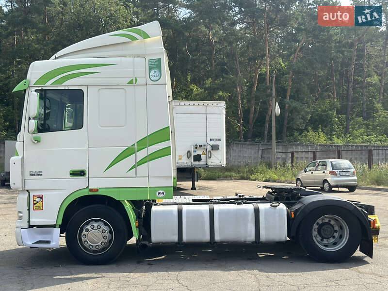 Тягач DAF XF 105 2011 в Киеве