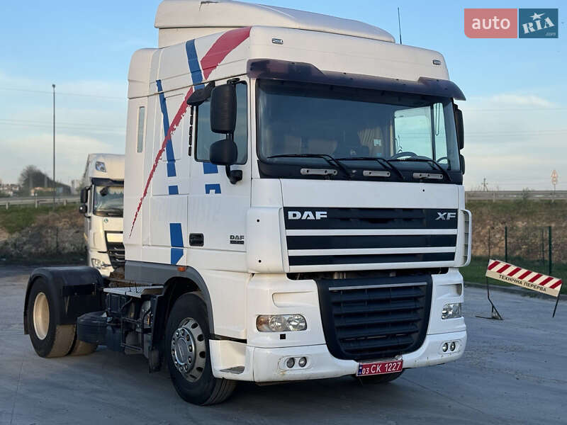 Тягач DAF XF 105 2009 в Тернополе