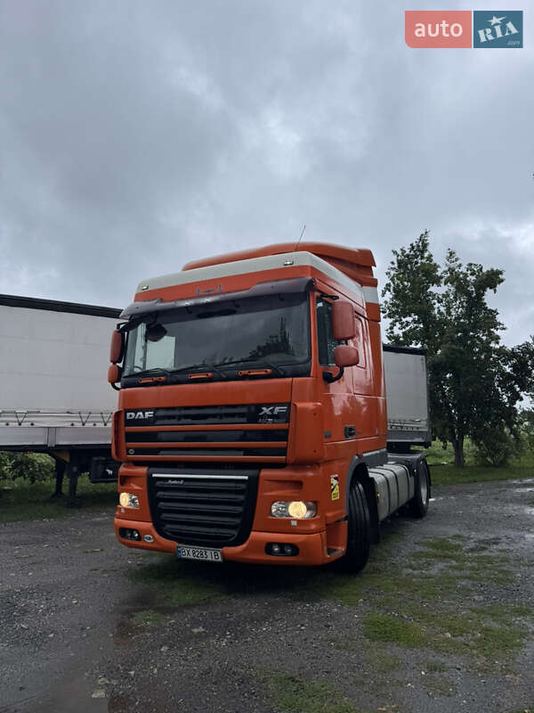 Тягач DAF XF 105 2008 в Дунаевцах