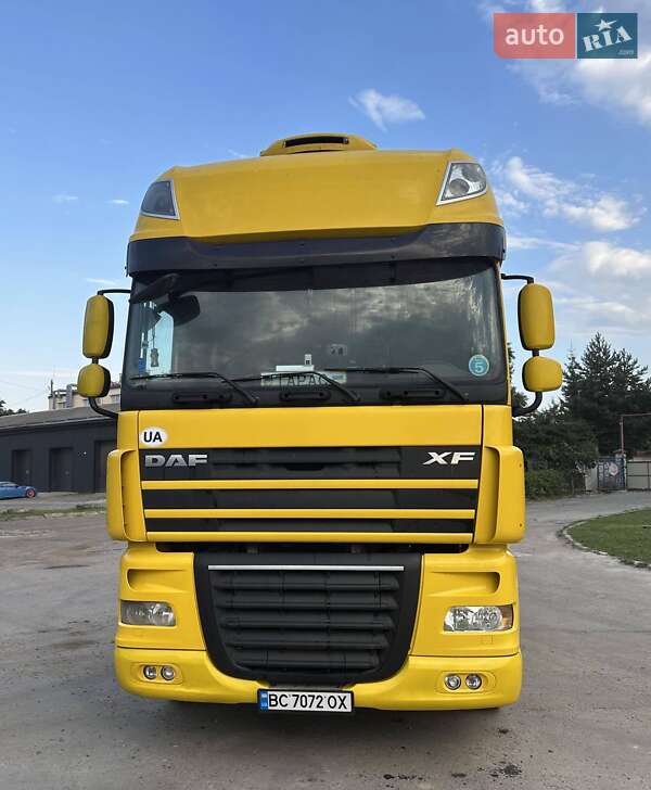Тягач DAF XF 105 2009 в Львове